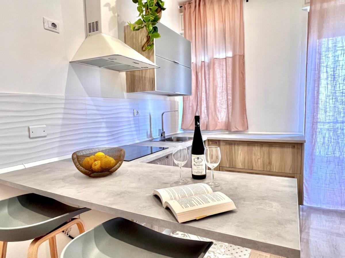 Villa Di Nera Apartments Palermo Eksteriør billede